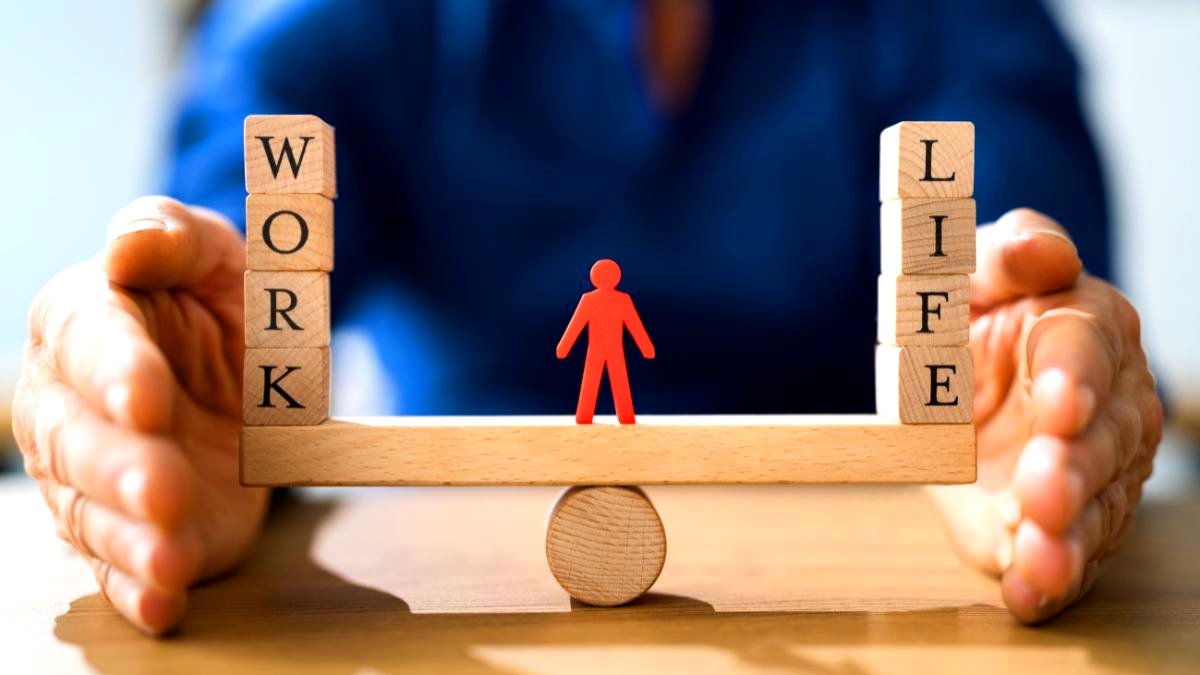 How to Balance Work and Personal Life Without Feeling Overwhelmed ...